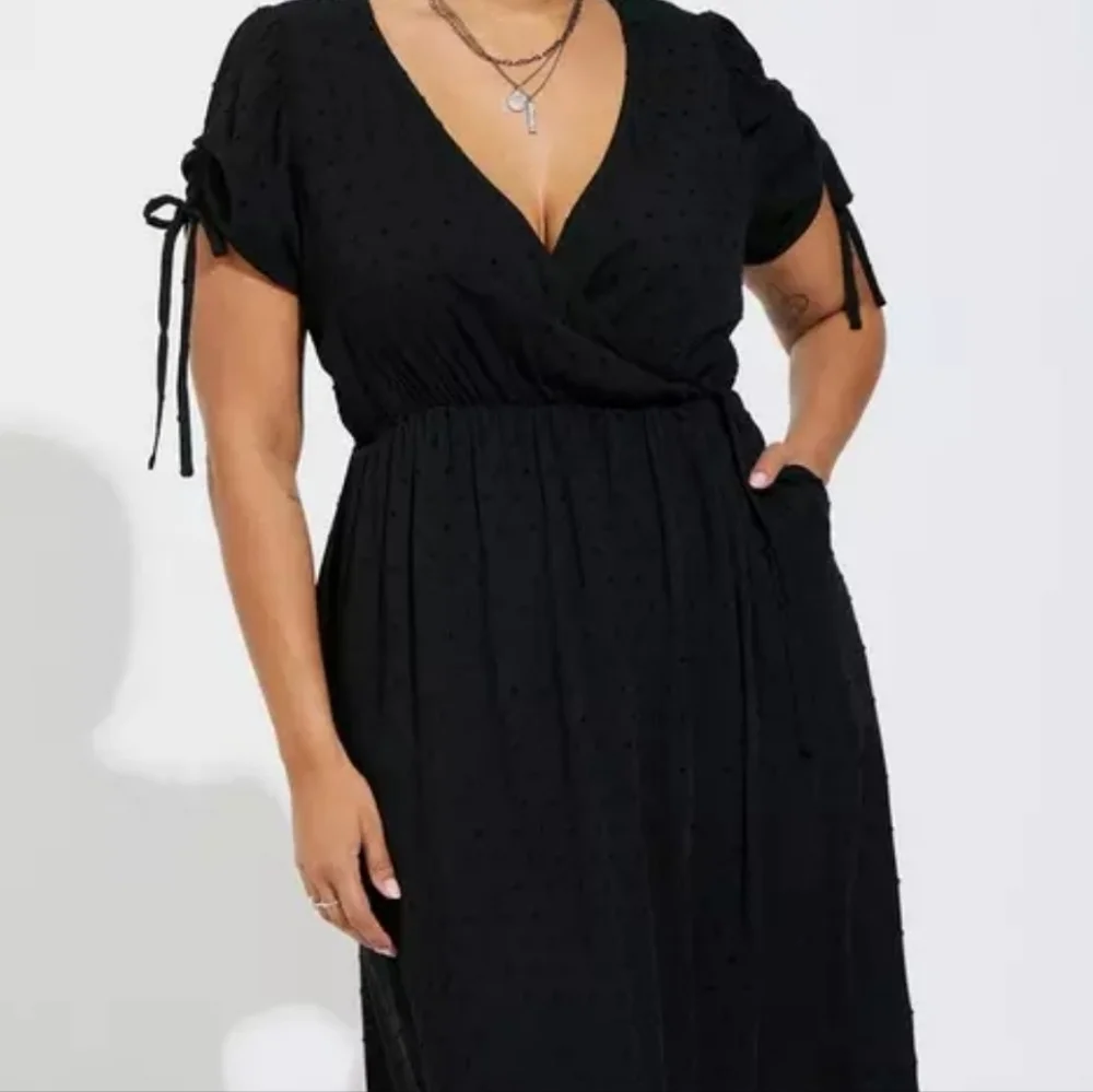 Torrid Midi Swiss Linen Surplice Dress Sz 0X - Picture 2 of 6
